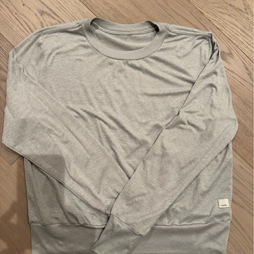 Vuori Womens Halo Crew Long Sleeve Shirt Size XS